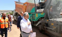 Kayseri Talas'ta asfalt yılı hız kesmiyor