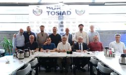 "DİL BİRLİĞİ, EL BİRLİĞİ VE TÜRKİYE BİRLİKTELİĞİ" HEDEFİYLE BURSA TOSİAD SAHNEYE ÇIKTI