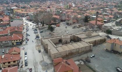Sultandağı'nın Selçuklu Kent Meydanı tarihi filmlere hazırlanıyor
