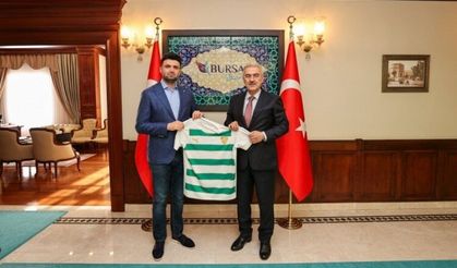 BURSA’NIN ORTAK DEĞERİ BURSASPOR’A VALİ AYYILDIZ’DAN TAM DESTEK