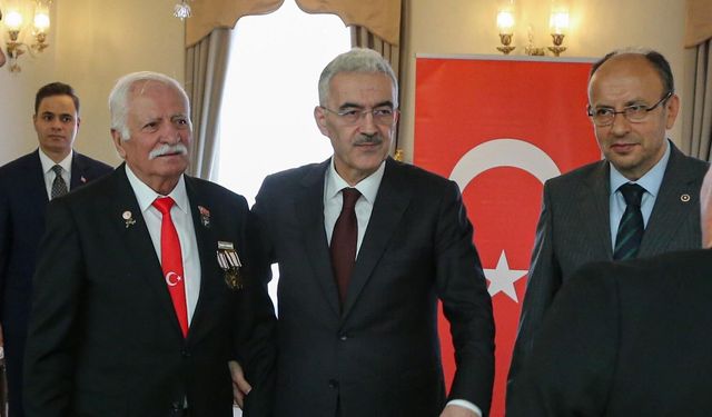 VALİ EROL AYYILDIZ’DAN ANLAMLI BAYRAM ÇAĞRISI: “PAYLAŞARAK GÜÇLÜYÜZ”