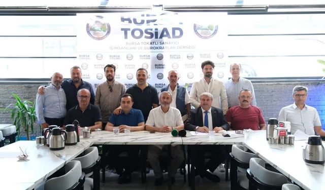 "DİL BİRLİĞİ, EL BİRLİĞİ VE TÜRKİYE BİRLİKTELİĞİ" HEDEFİYLE BURSA TOSİAD SAHNEYE ÇIKTI