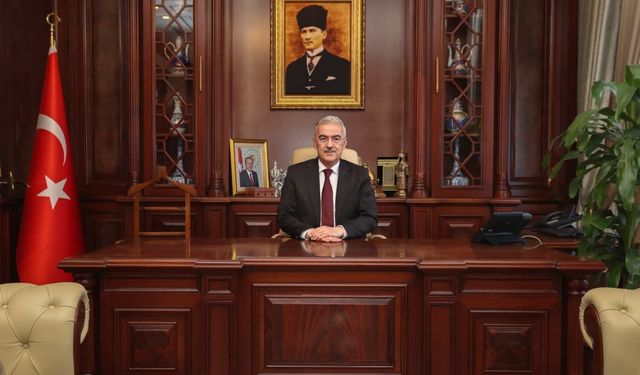 BURSA VALİSİ EROL AYYILDIZ: "MİLLİ İRADEYE SAHİP ÇIKMAK ORTAK GÖREVİMİZDİR"