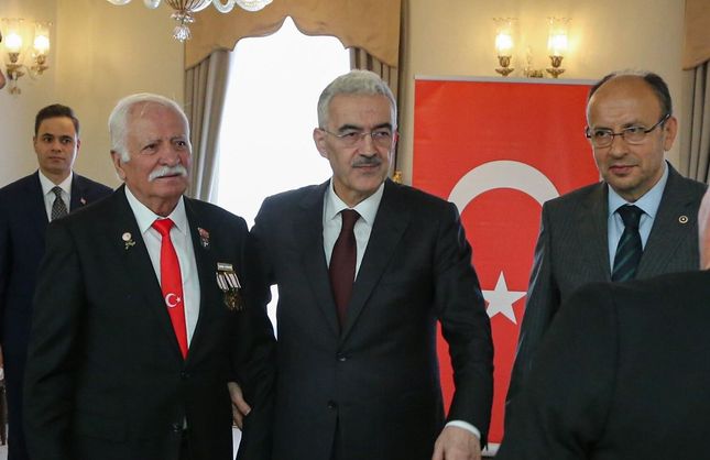 VALİ EROL AYYILDIZ’DAN ANLAMLI BAYRAM ÇAĞRISI: “PAYLAŞARAK GÜÇLÜYÜZ”