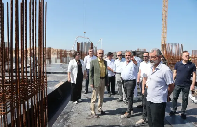 Çayırova Devlet Hastanesi inşaatına yakın mercek