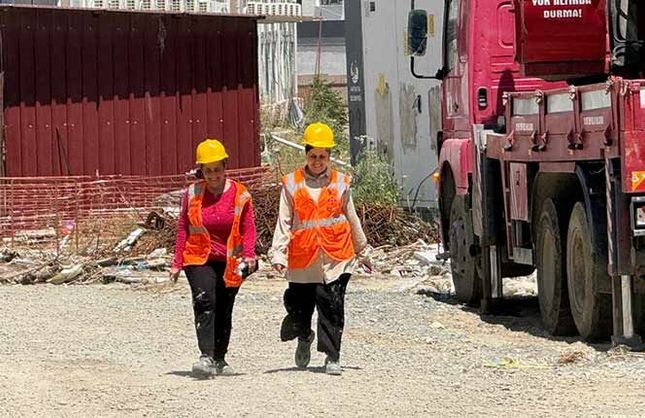 ‘İnşaatın Kadın Ustaları’ Hatay’da iş başı yaptı
