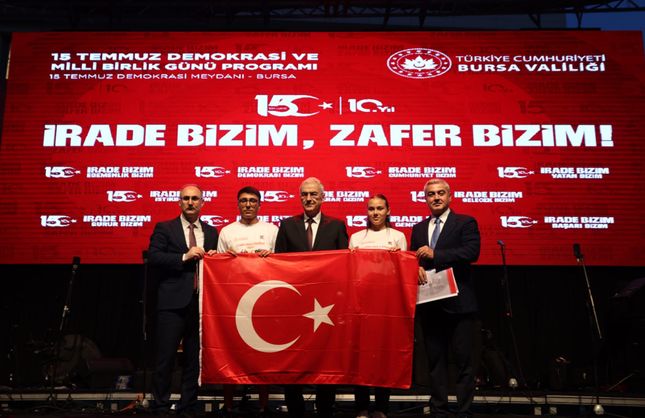 VALİ EROL AYYILDIZ, ŞEHİTLERİMİZİ MİNNET VE RAHMETLE ANDI