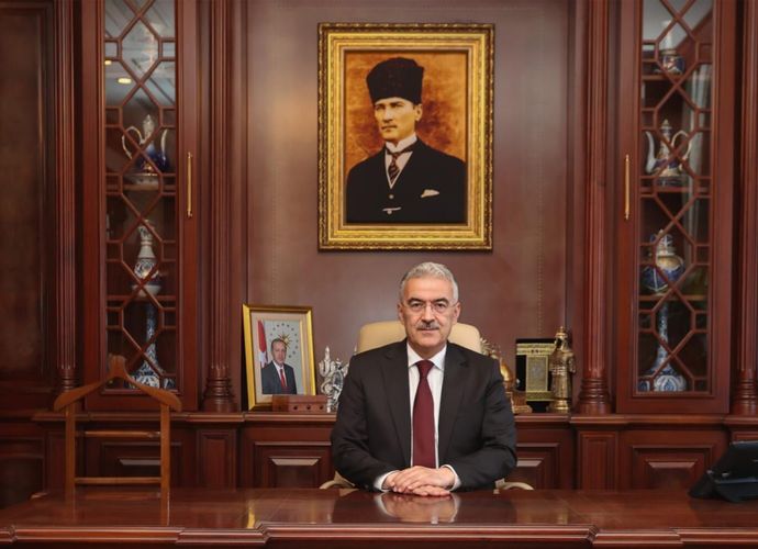 VALİ EROL AYYILDIZ'DAN BASIN CAMİASINA ÖVGÜ: "ÖZVERİYLE ÇALIŞAN TÜM GAZETECİLERİMİZLE GURUR DUYUYORUZ"