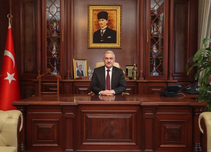 BURSA VALİSİ EROL AYYILDIZ: "MİLLİ İRADEYE SAHİP ÇIKMAK ORTAK GÖREVİMİZDİR"