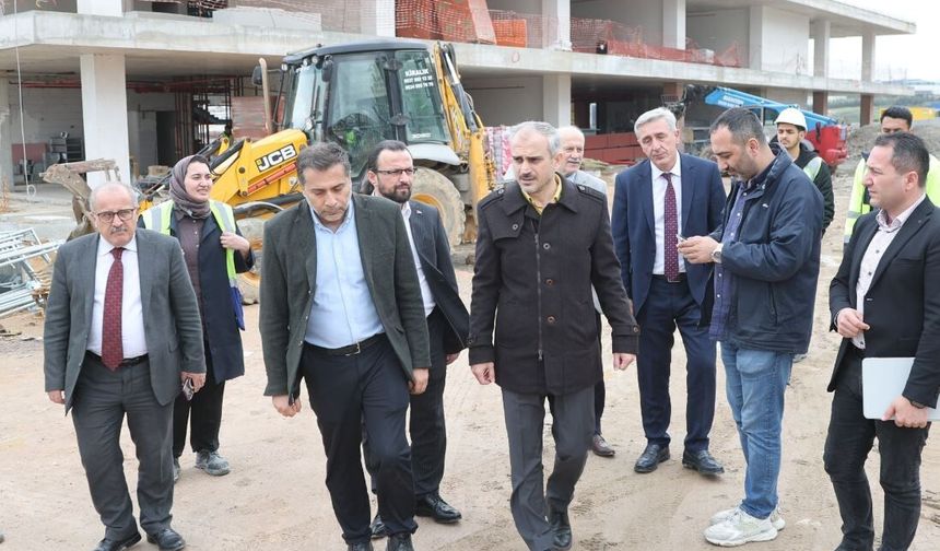 Kocaeli'de Başkan Çiftçi’den spor lisesine yakın takip